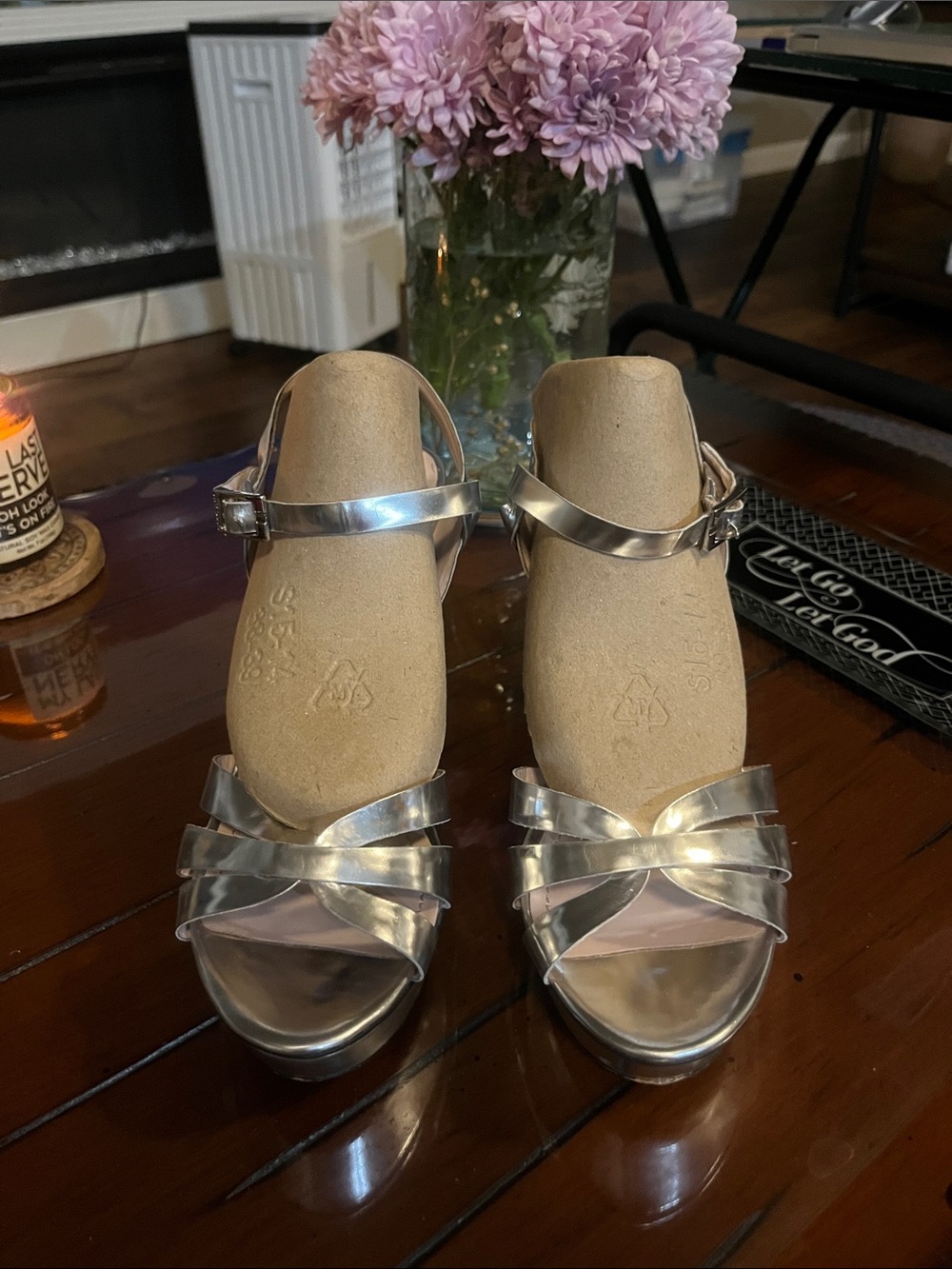 LIKE NEW Vince Camuto Metallic Silver Strappy Wedge Sandals